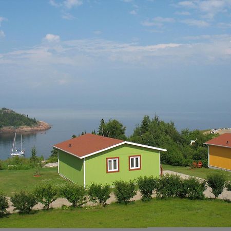 Les Chalets Au Bord De La Mer Les Escoumins Esterno foto