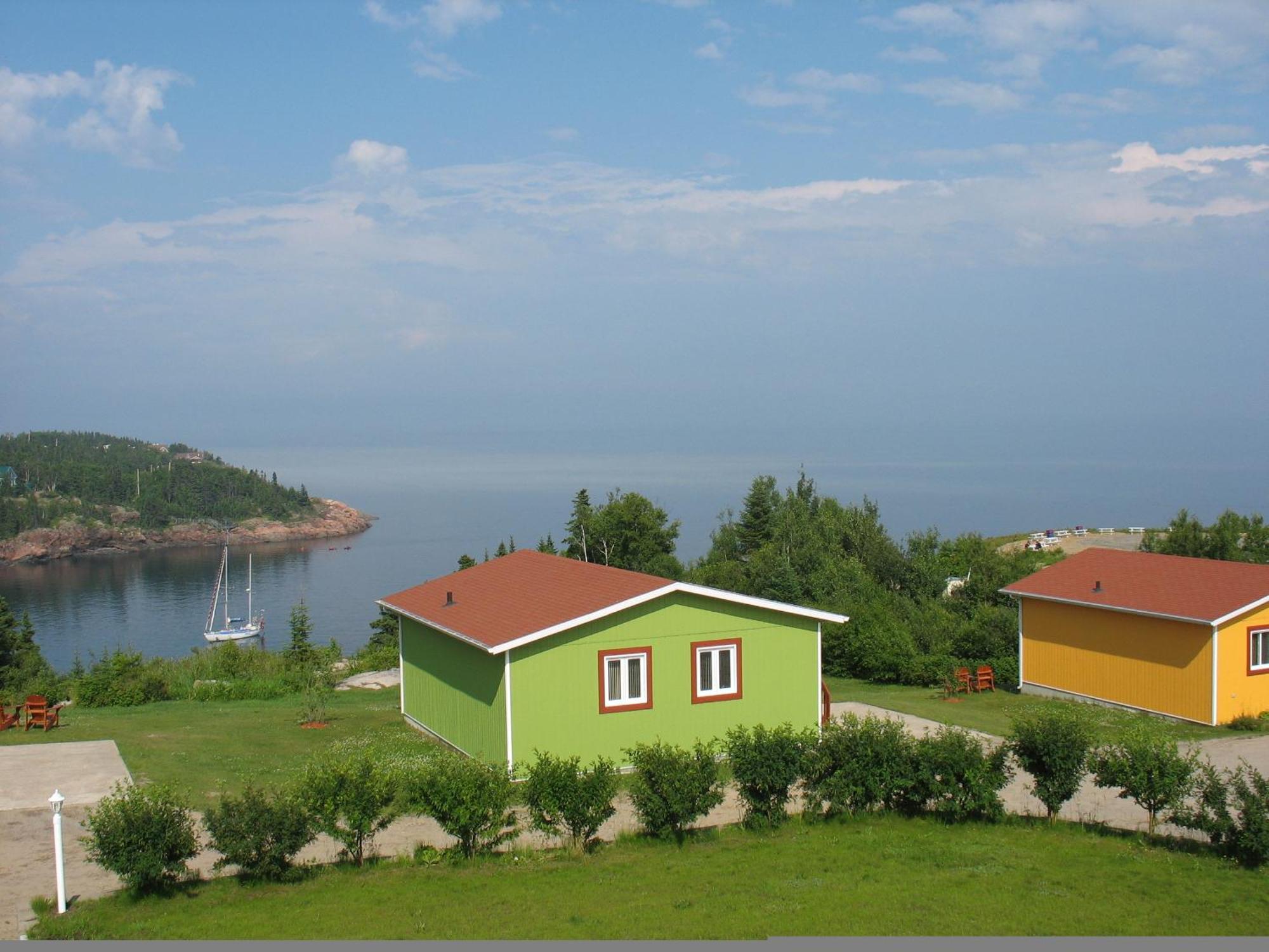 Les Chalets Au Bord De La Mer Les Escoumins Esterno foto